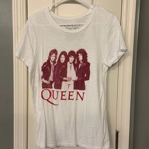 Queen Graphic Tee